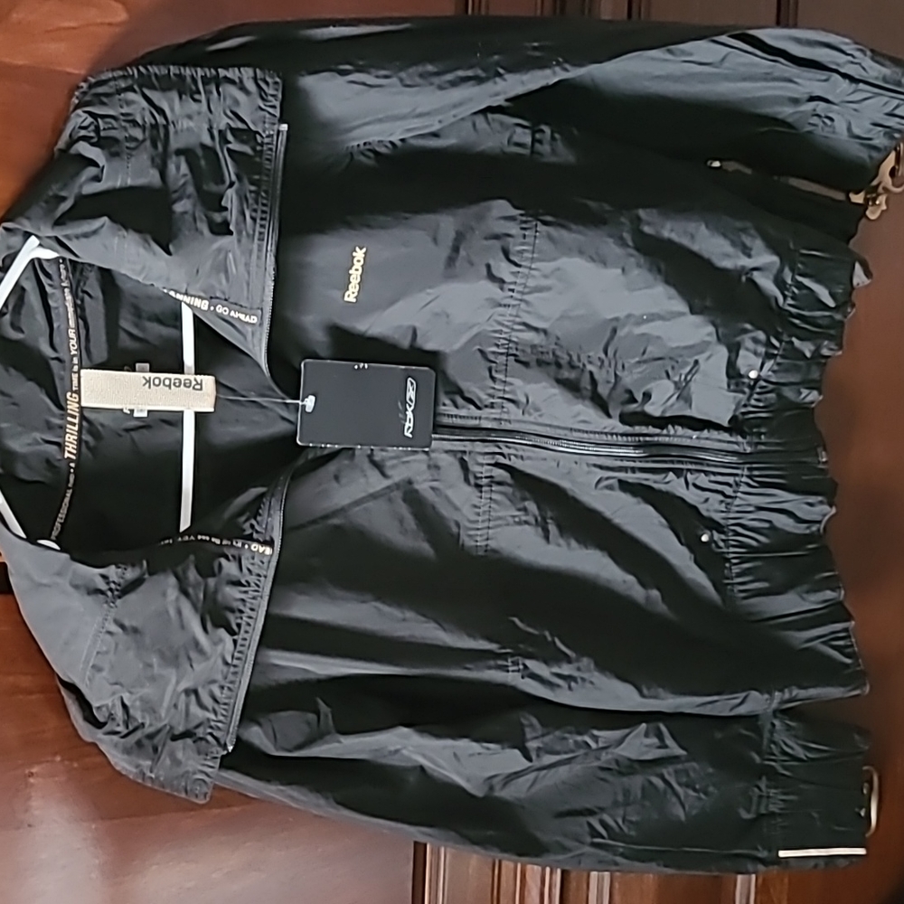 Reebok NWT Black Size M Windbreaker